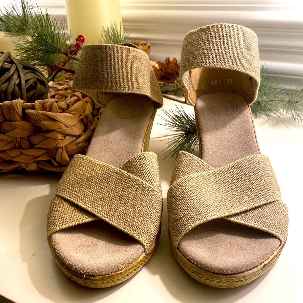 Charleston Shoe Company